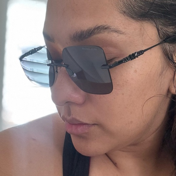 🆕 Michael Kors Quèbec Glasses - Picture 6 of 8